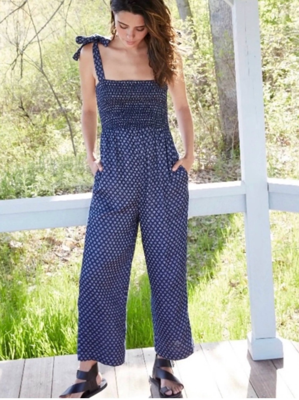NWT Universal Thread Navy Print Smocked Jumpsuit w/ Tie Straps & Pockets Size M